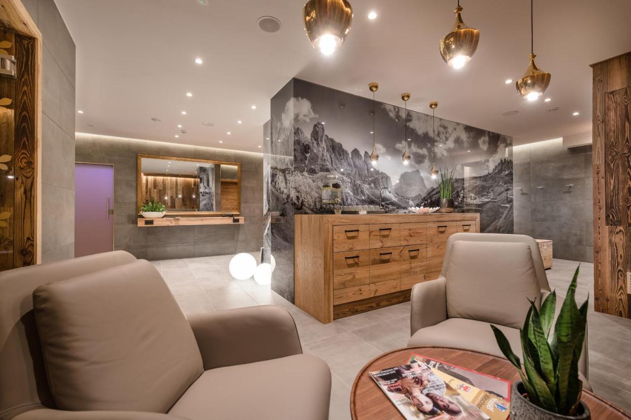 Mondi Hotel Tscherms Ngoại thất bức ảnh