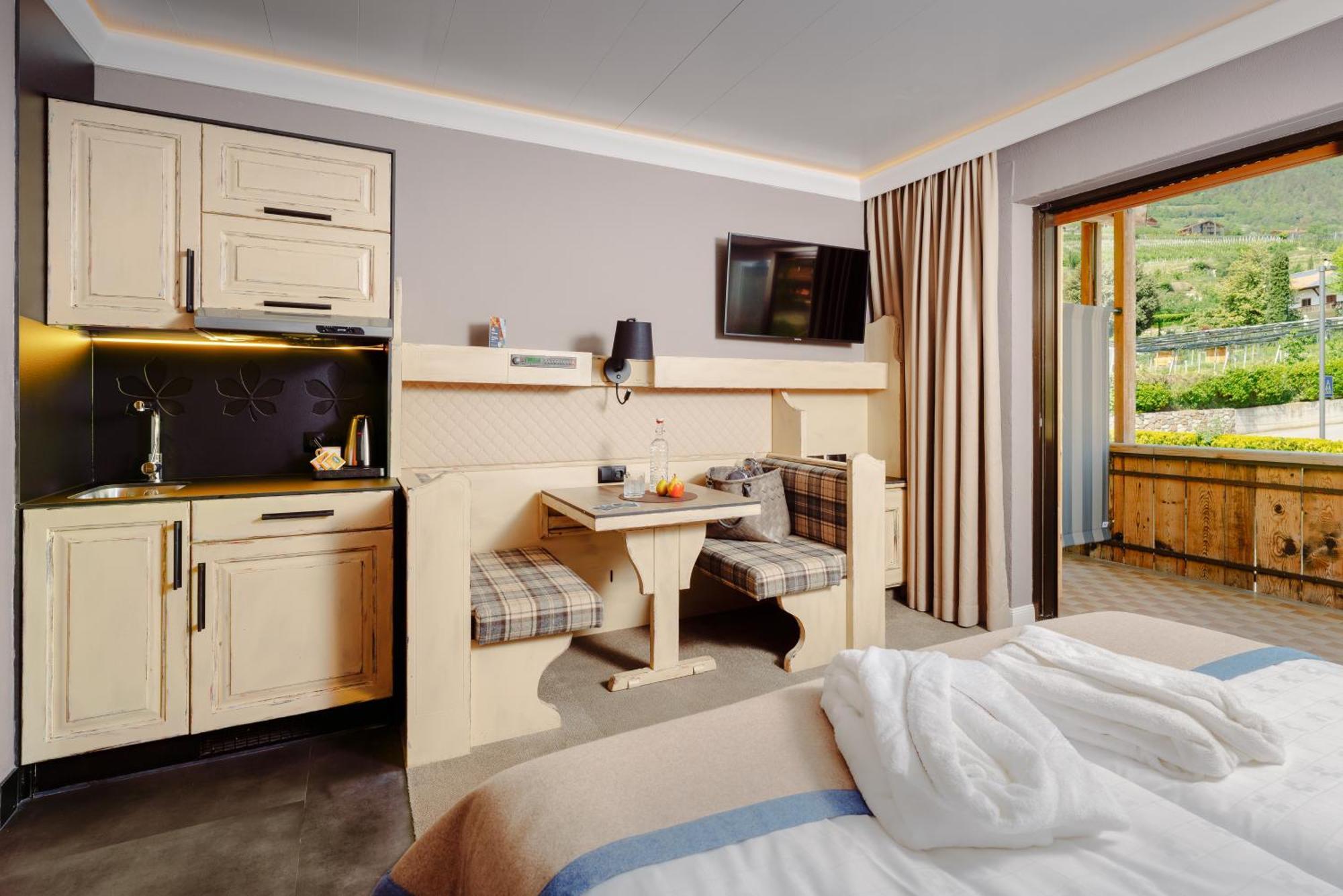 Mondi Hotel Tscherms Ngoại thất bức ảnh